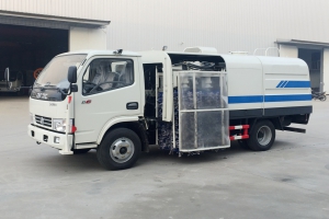 采用護欄清洗車清理城市隔離護欄的24個特點