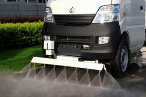 小型人行道專用道路清洗車的優(yōu)勢(shì)特點(diǎn)