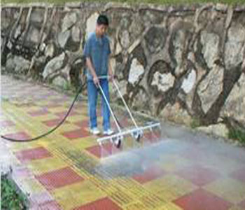 小型人行道專用道路清洗車**推清洗演示