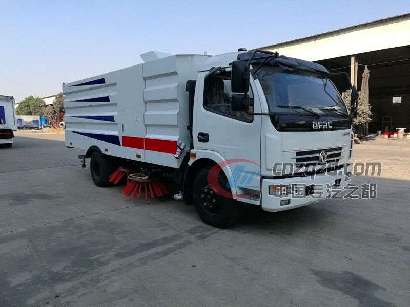 東風(fēng)多利卡道路掃地車圖片