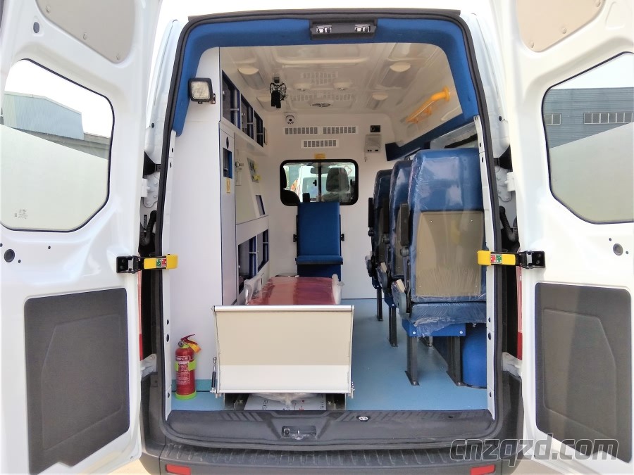 江鈴福特新時(shí)代V348救護(hù)車 CLW5041XJHJ5型救護(hù)車