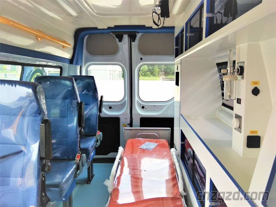 江鈴福特新時(shí)代V348救護(hù)車 CLW5041XJHJ5型救護(hù)車