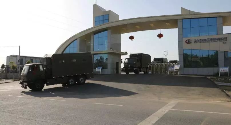 程力專用汽車生產(chǎn)的 多功能一體化野外餐飲后勤保障專用車