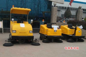 微型環(huán)衛(wèi)專用多功能馬路清掃汽車-電動(dòng)掃地車圖片-清掃車廠家