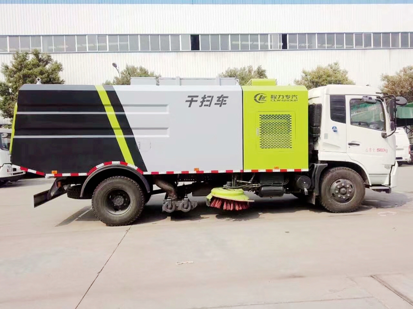 東風天錦吸塵車圖片,CLW5180TXCD5型吸塵車圖片