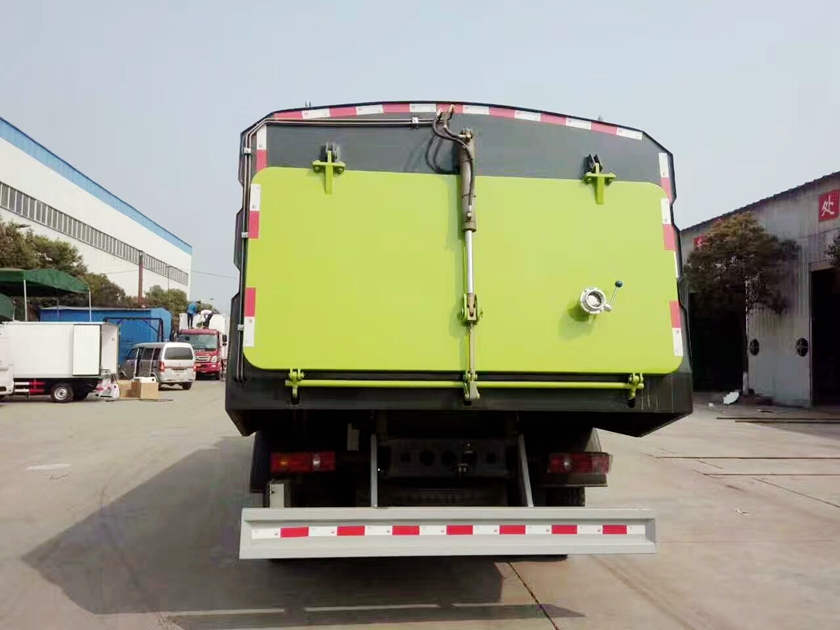 東風天錦吸塵車圖片,CLW5180TXCD5型吸塵車圖片