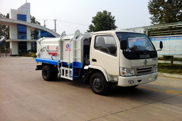 東風(fēng)福瑞卡側(cè)裝掛桶式垃圾壓縮車圖片