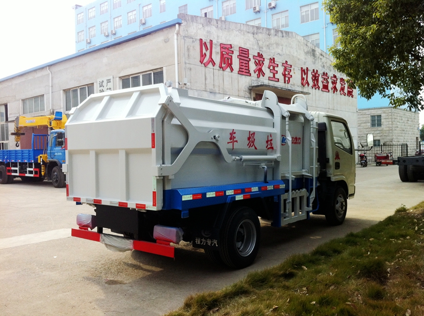 東風福瑞卡側(cè)裝掛桶式垃圾壓縮車圖片,東風福瑞卡側(cè)裝壓縮車圖片,東風福瑞卡側(cè)裝壓縮垃圾車圖片
