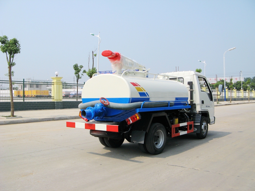 福田賽銳2800小型吸糞車圖片,福田小型吸糞車圖片,福田吸糞車尾部圖片