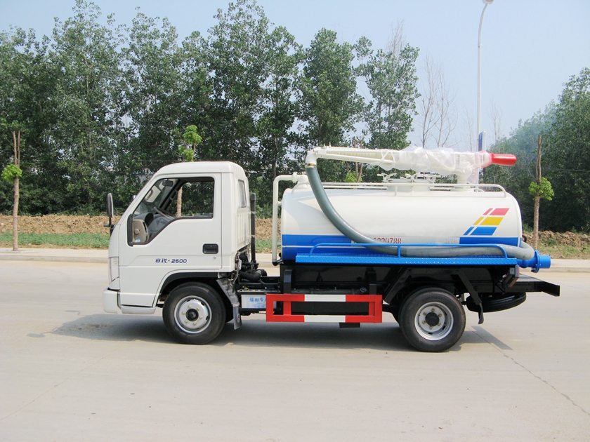 福田賽銳2800小型吸糞車圖片,福田小型吸糞車圖片,福田吸糞車圖片