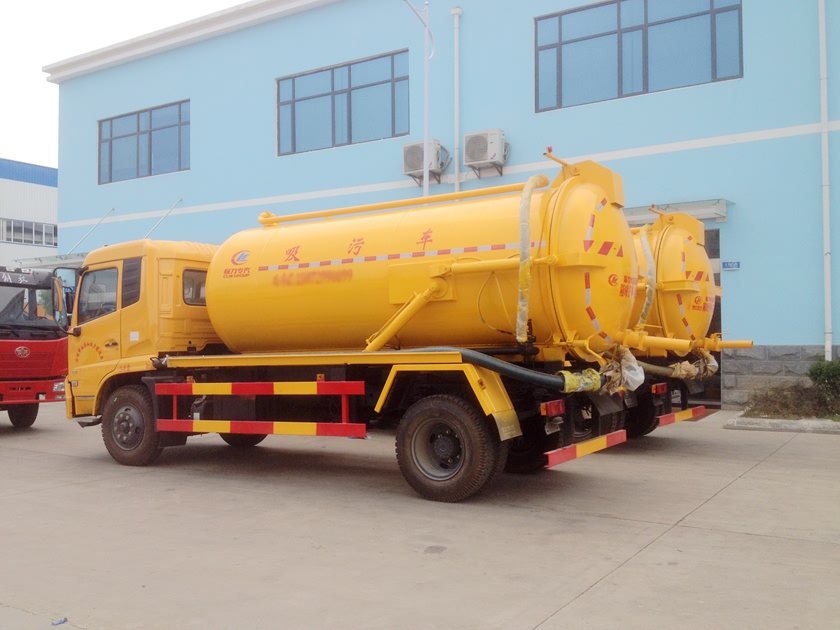 東風(fēng)天錦大型真空吸污車圖片,CLW5161GXWD5型吸污車圖片,10噸吸污車圖片