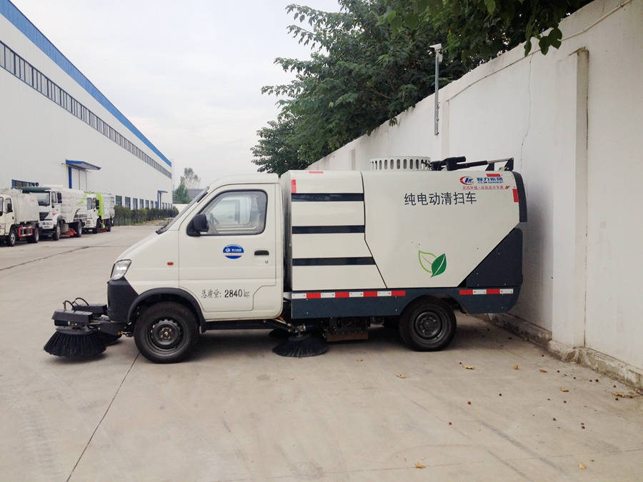 純電動(dòng)清掃車圖片,小型電動(dòng)掃路車圖片