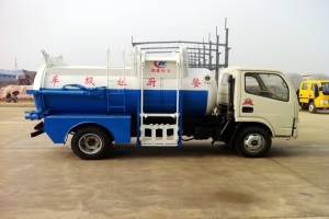 東風(fēng)小多利卡餐廚垃圾車(chē)圖片