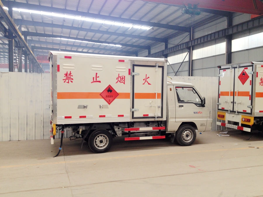 福田時(shí)代小型防爆車圖片