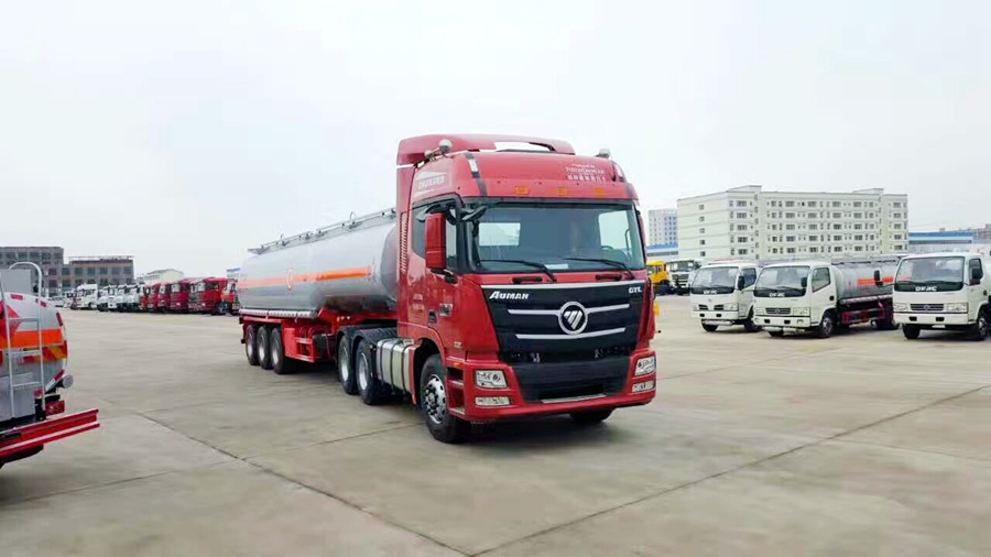 三軸運(yùn)油半掛車圖片,三橋油品半掛運(yùn)輸車圖片 三軸運(yùn)油半掛車圖片,三橋油品半掛運(yùn)輸車圖片