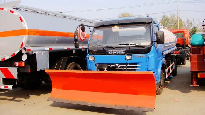 多功能除雪車圖片,除雪灑水車圖片
