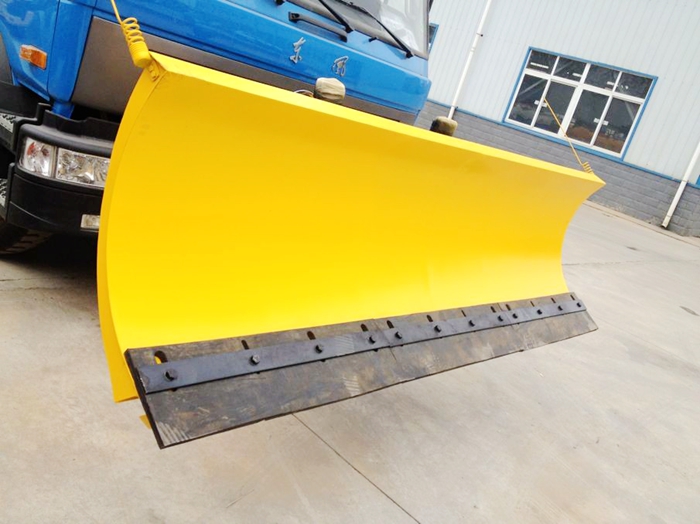 多功能除雪車圖片,除雪灑水車圖片