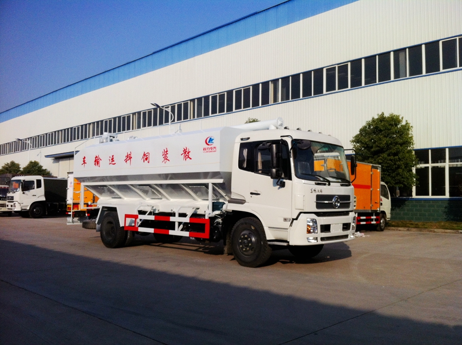 東風(fēng)天錦散裝飼料運(yùn)輸車圖片