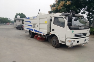 湖北程力東風(fēng)系列道路清掃車產(chǎn)品
