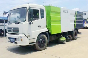 煤炭企業(yè)吸渣車還你潔凈路面 回收煤粉二次利用