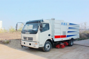 掃路車副發(fā)動機打不著火應(yīng)從兩方面入手