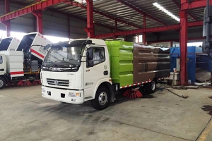 程力只生產(chǎn)掃路車 請(qǐng)注意