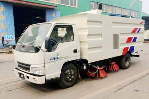 為什么我們推薦江鈴系列掃路車、吸塵車、洗掃車產(chǎn)品