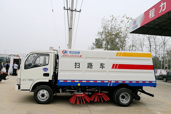 如何正確操作道路清掃車的流程