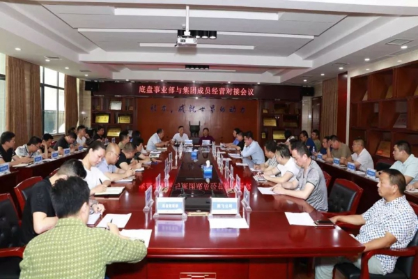 程力專汽上半年累積完成產(chǎn)值近20億元 達(dá)到了全年任務(wù)過半的 略目標(biāo)