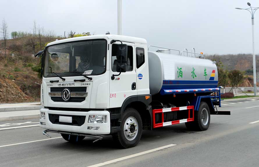東風(fēng)D9系列12噸灑水車