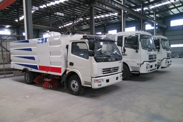 氣溫轉(zhuǎn)涼掃路車該如何提前做好防凍