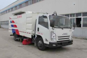 湖北程力江鈴N800道路洗掃車以技術贏市場!