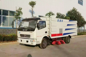 掃路車在惡劣的環(huán)境中作業(yè)需注意的4大事項