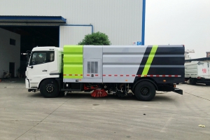 程力友情提醒:夏天到了注意高溫天氣對(duì)掃地車的影響