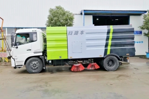 鋼鐵廠在使用道路清掃車的時(shí)候,該如何選擇呢?