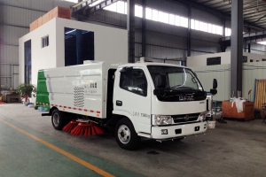 湖北程力提醒掃路車回來定損可能錯過報案期限