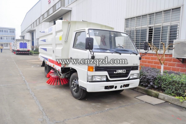 程力掃路車廠家教您異地上牌照如何辦理手續(xù)