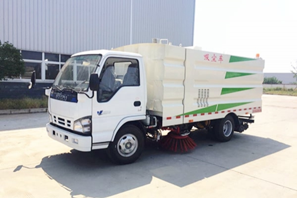 湖北程力掃路車 市政環(huán)衛(wèi)道路清掃的“好朋友”