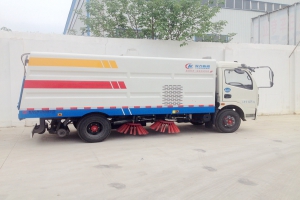 不同周期的清掃車保養(yǎng)的項目應(yīng)不一樣