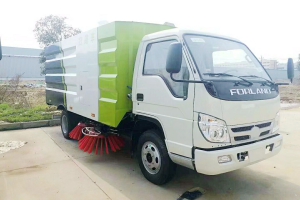 灑水清掃車服務(wù)于陶瓷之鄉(xiāng)景德鎮(zhèn)，讓游客稱贊