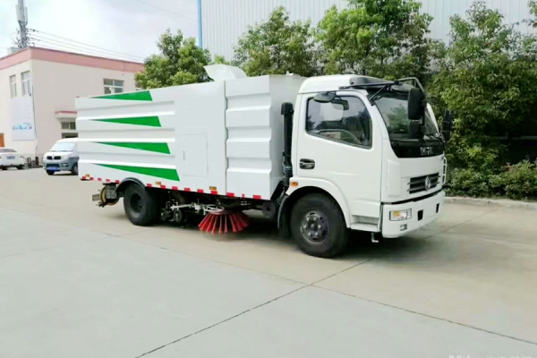 對(duì)掃路車(chē)自認(rèn)為是對(duì)的三種操作方法說(shuō)NO