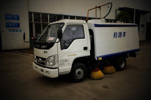 福田小型掃路車多少錢一臺(tái)？12萬即可搞定