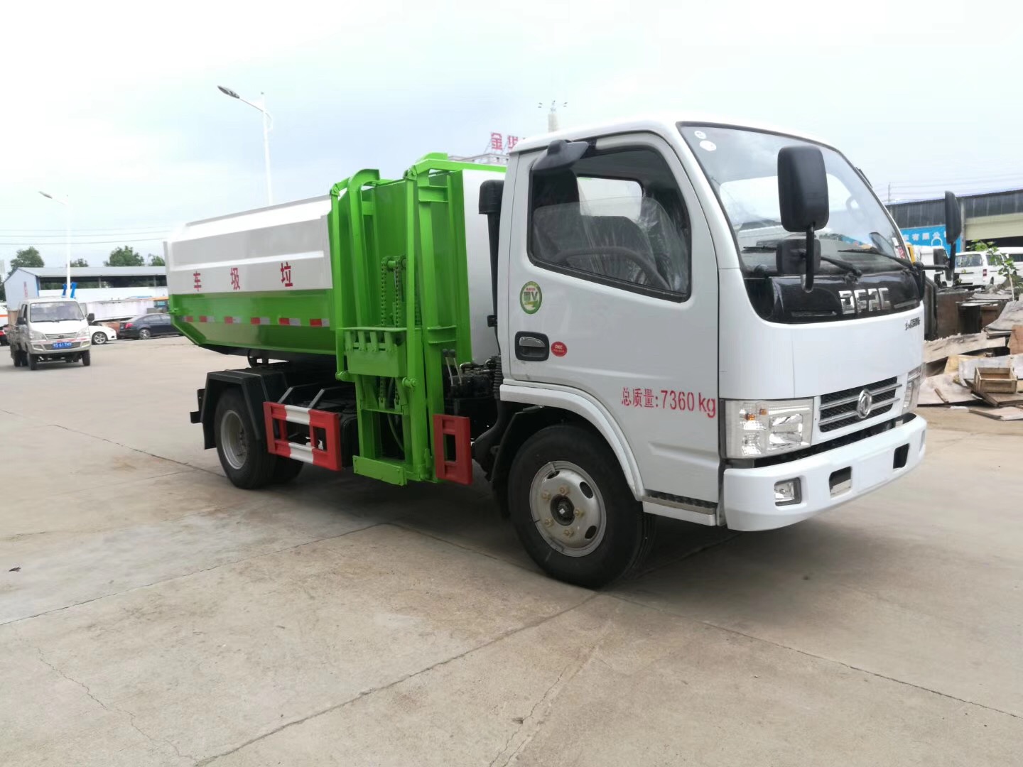 東風(fēng)小多利卡掛桶式垃圾車,東風(fēng)小多利卡自裝卸式垃圾車圖片