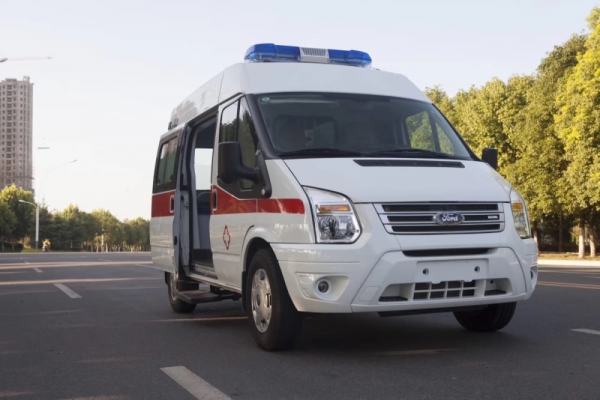 CLW5041XJHJ5型救護(hù)車