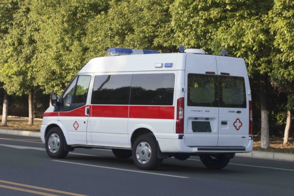 江鈴福特新世代V348救護(hù)車