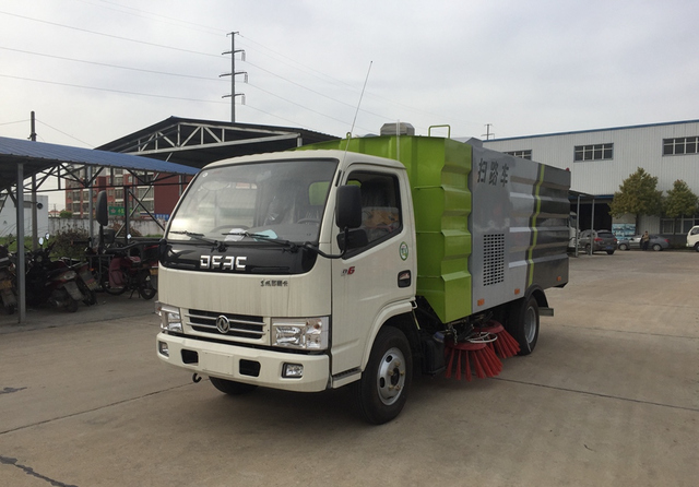 東風(fēng)小多利卡掃路車