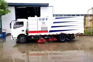 "便宜"的掃路車(chē)和"昂貴"的洗掃車(chē) 我該怎么選？