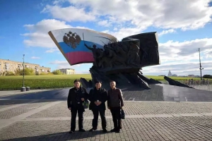 程力汽車(chē)集團(tuán)赴俄羅斯參與國(guó)家“一帶一路”大 略建設(shè)，展開(kāi)商務(wù)學(xué)習(xí)之旅收獲滿(mǎn)滿(mǎn)！
