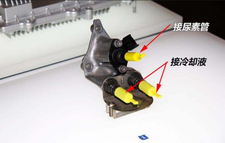 東風(fēng)天錦洗掃車拆尿素噴嘴位置