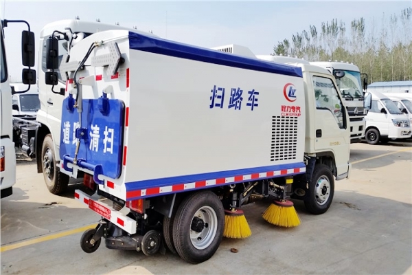 福田清洗掃地車(chē)參數(shù)
